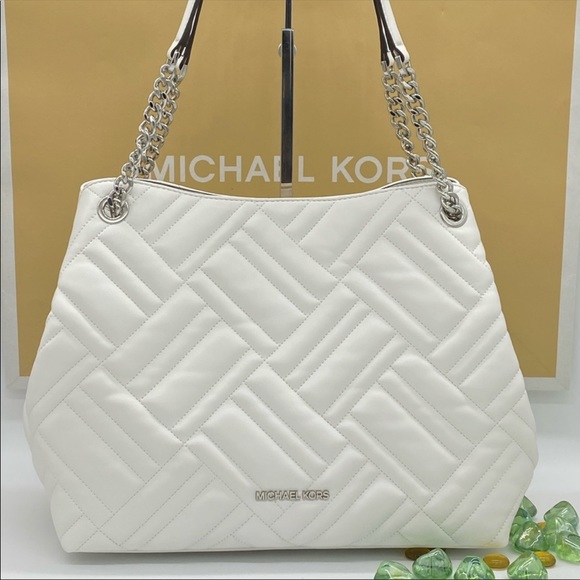 MICHAEL KORS PEYTON LARGE CHAIN SHOULDER TOTE
NWT - Picture 12 of 16